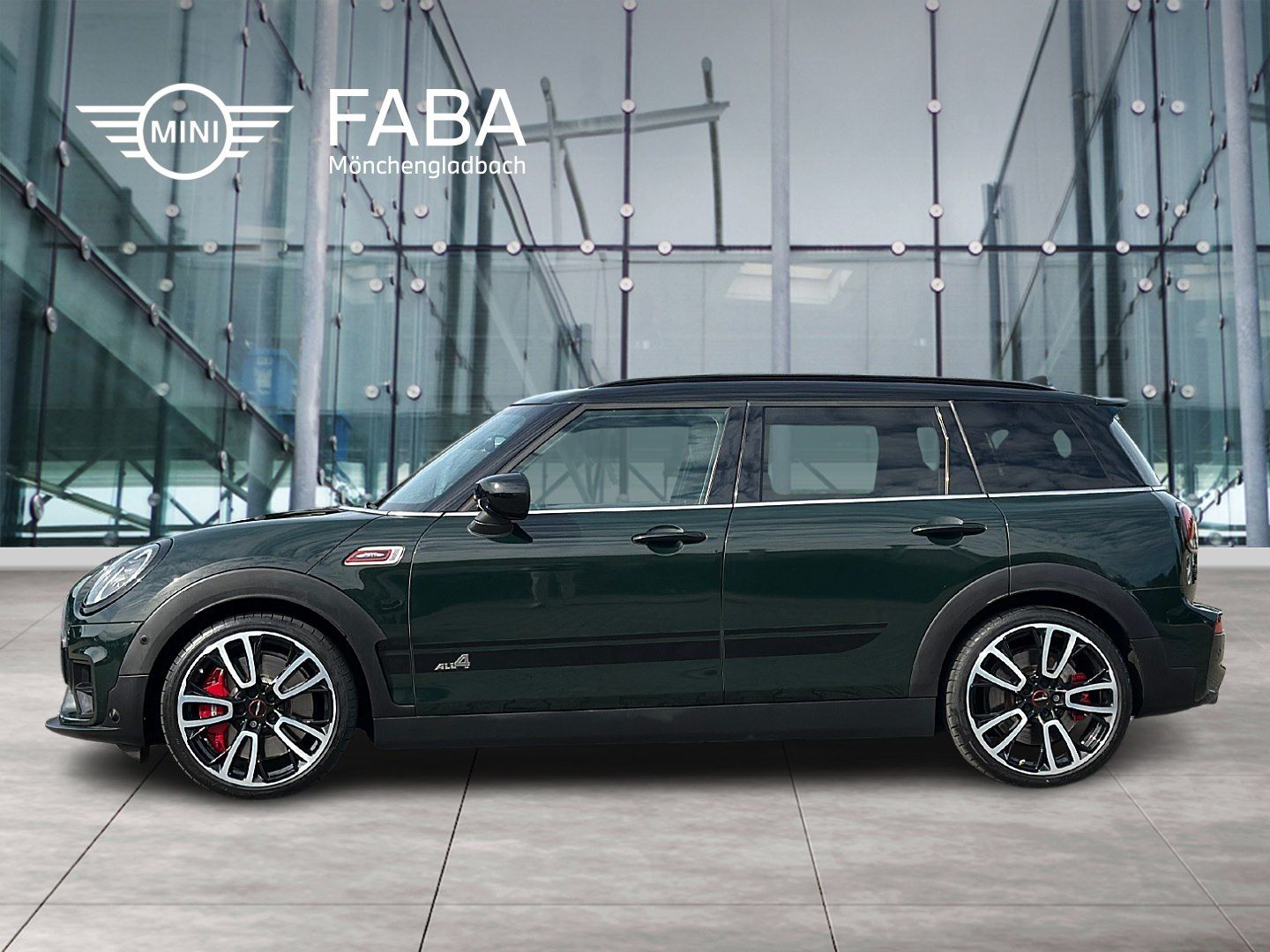 Mini JOHN COOPER WORKS CLUBMAN 2022 г. Зелёный, пробег 31400 км