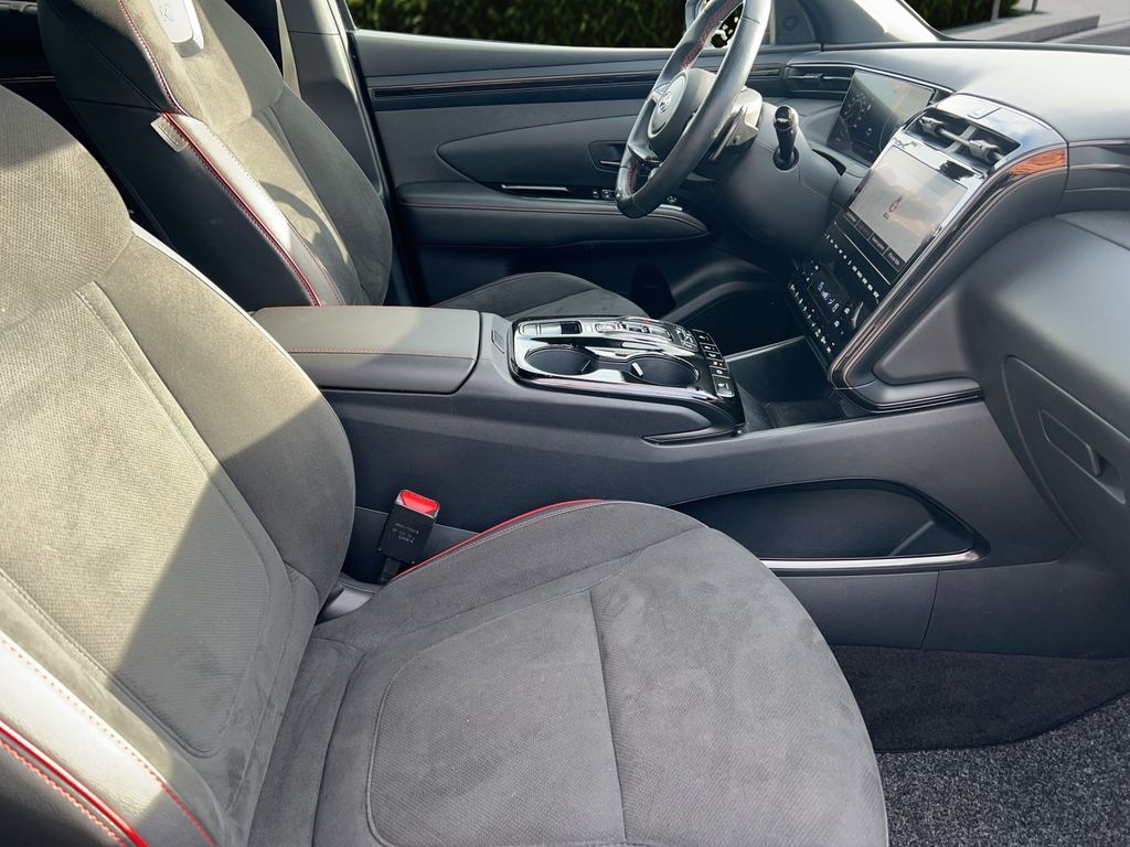 Hyundai Tucson 2022 г. Чёрный, пробег 51831 км