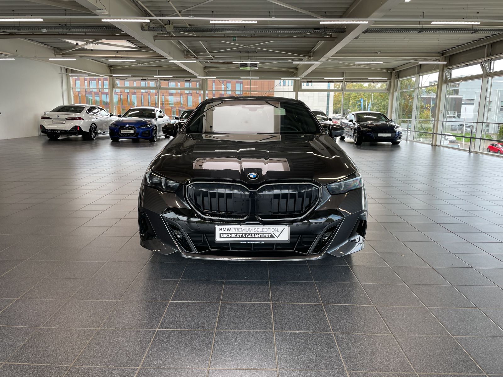 BMW 520 2025 г. Серый, пробег 21442 км