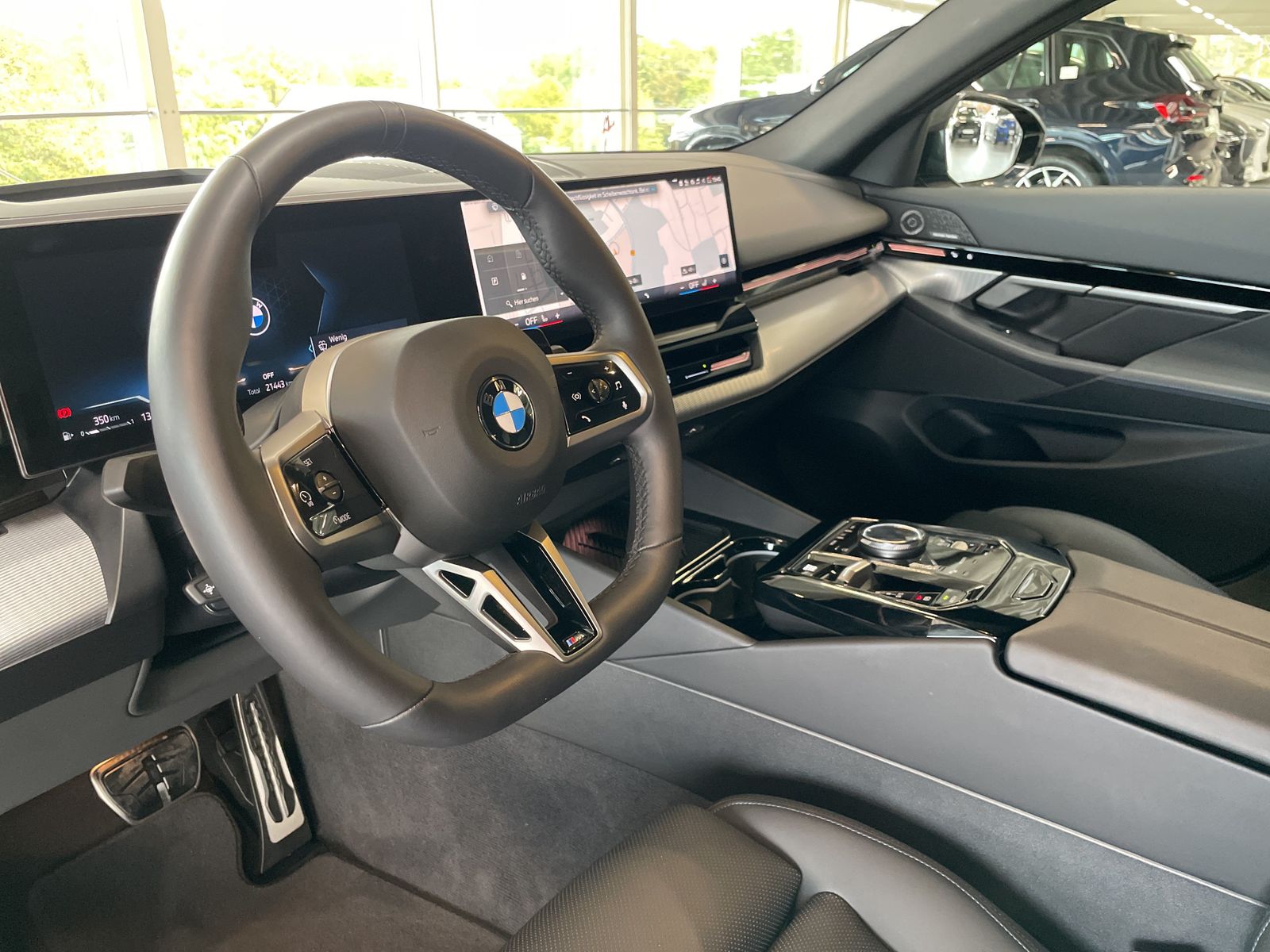 BMW 520 2025 г. Серый, пробег 21442 км