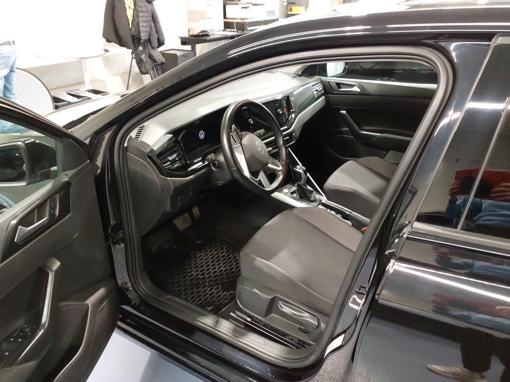 Volkswagen Polo 2023 г. Чёрный, пробег 43822 км