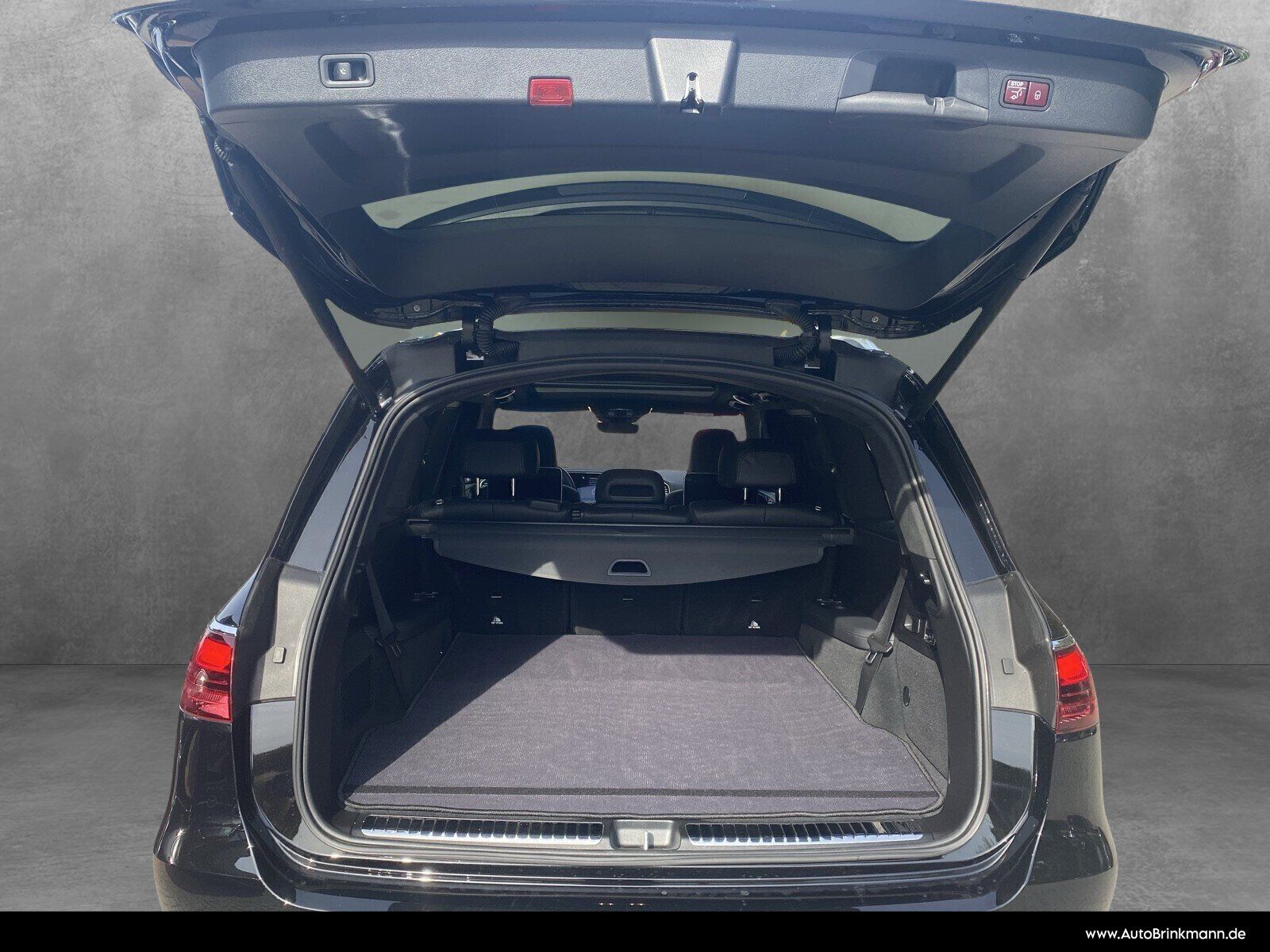 Mercedes-Benz GLS 63 2024 г. Чёрный, пробег 43300 км