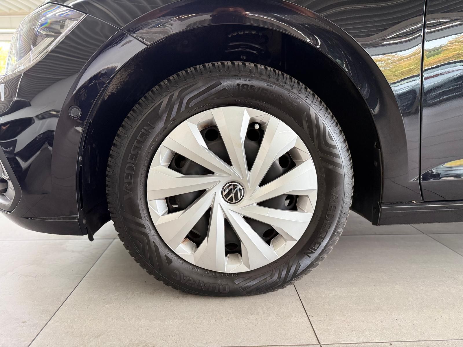 Volkswagen Polo 2023 г. Чёрный, пробег 52400 км
