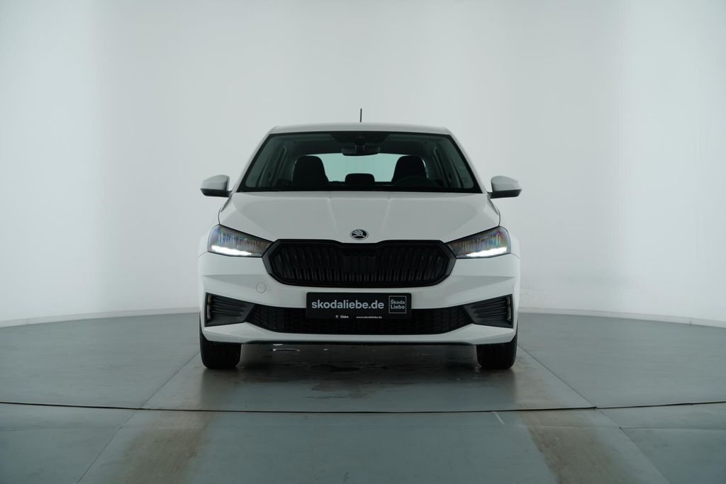 Skoda Fabia 2022 г. Белый, пробег 56896 км