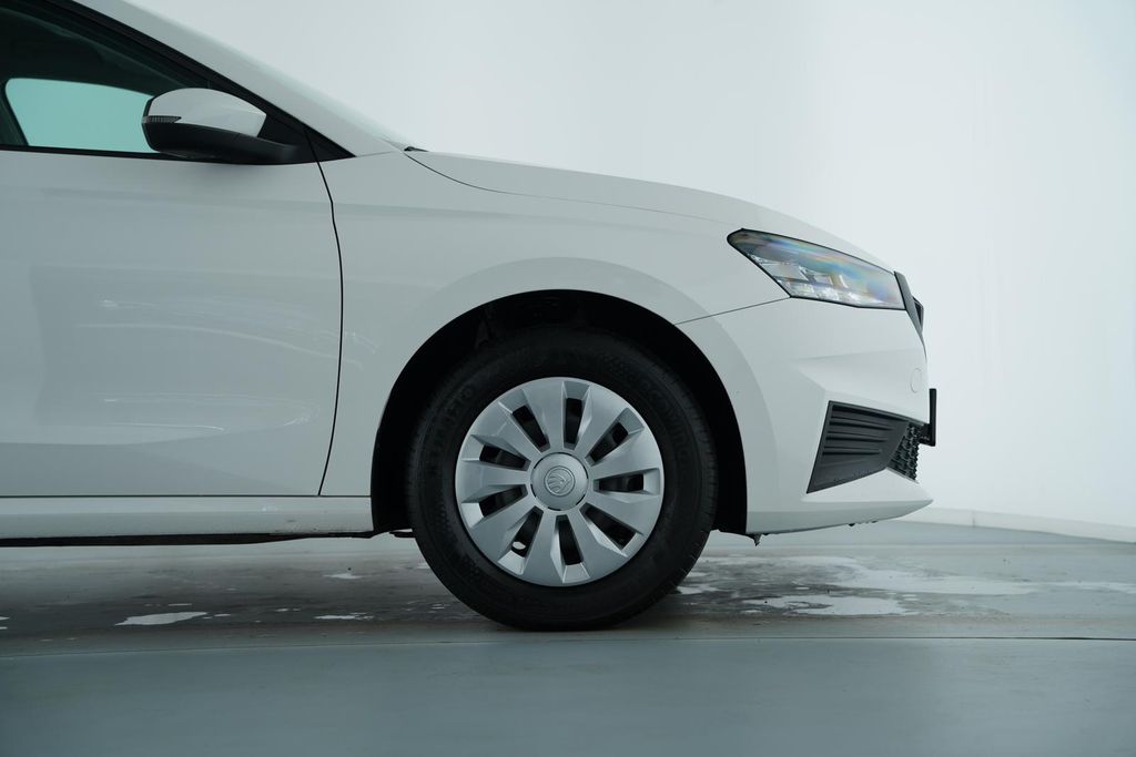 Skoda Fabia 2022 г. Белый, пробег 56896 км