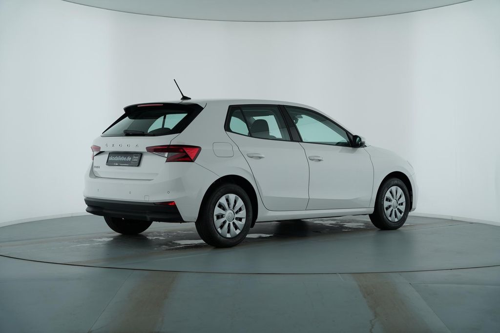 Skoda Fabia 2022 г. Белый, пробег 56896 км