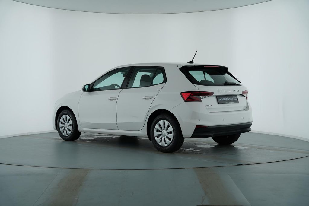 Skoda Fabia 2022 г. Белый, пробег 56896 км