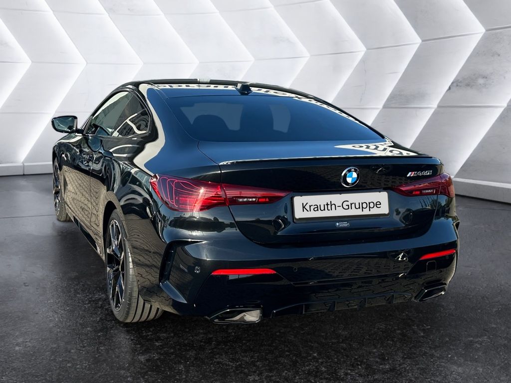 BMW M440 2025 г. Чёрный, пробег 23700 км