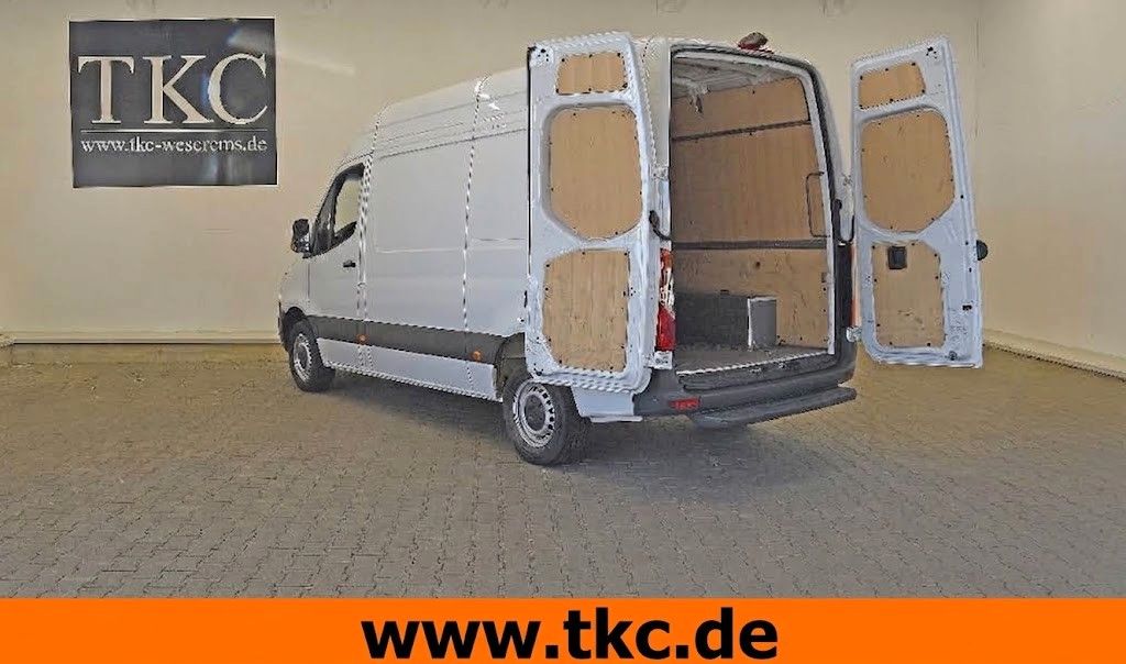 Mercedes-Benz SPRINTER 2025 г. Белый, пробег 54088 км