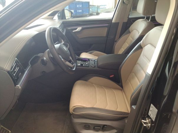 Volkswagen Touareg 2025 г. Чёрный, пробег 12500 км