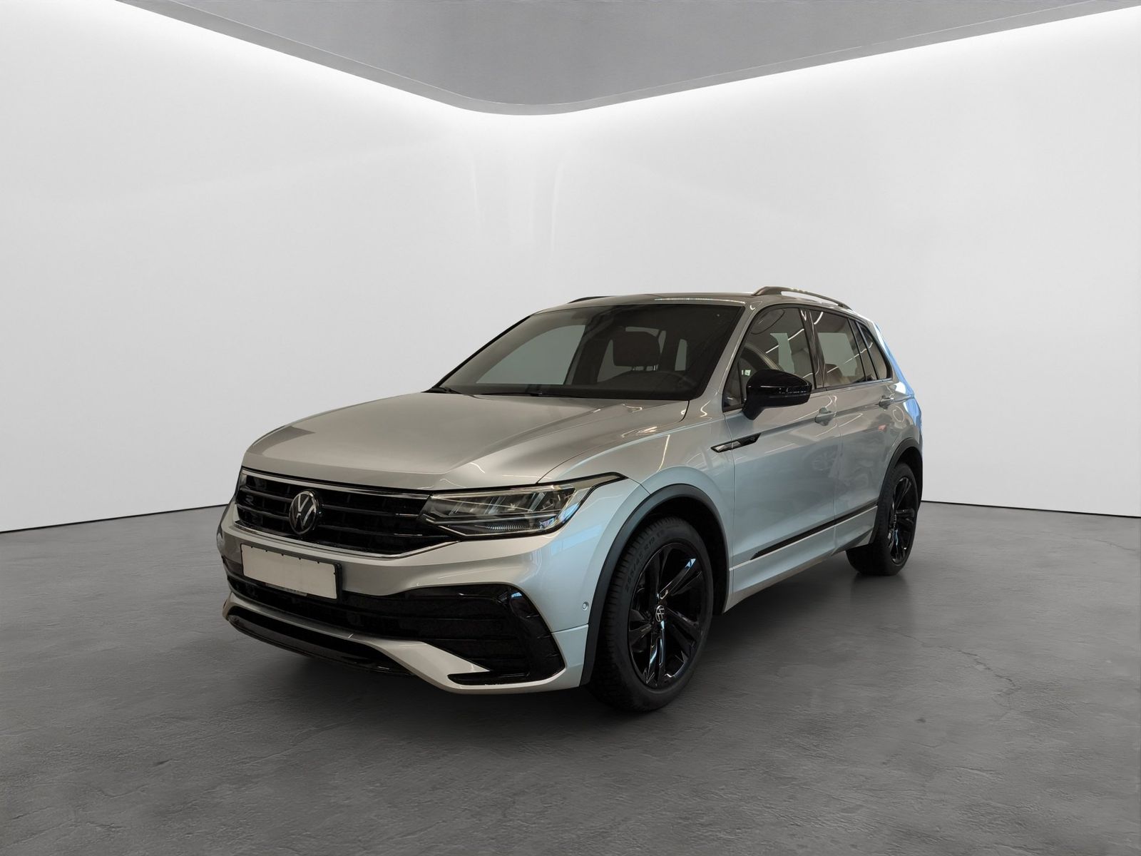 Volkswagen Tiguan 2024 г. Серебристый, пробег 27804 км