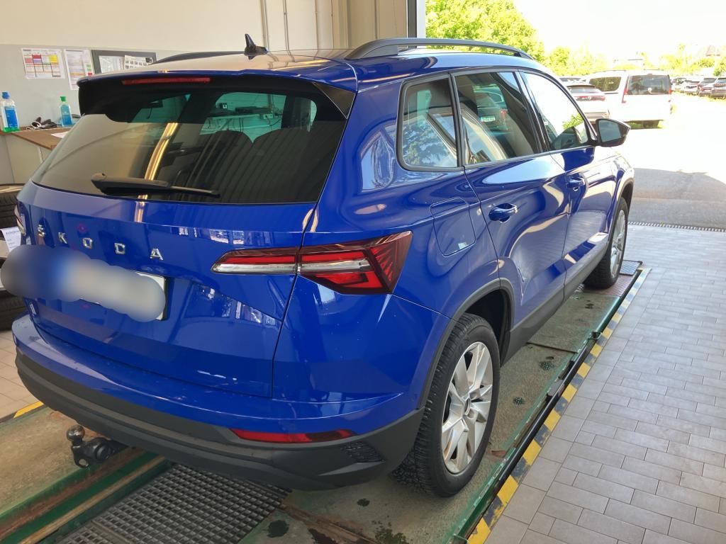 Skoda Karoq 2023 г. Синий, пробег 57611 км