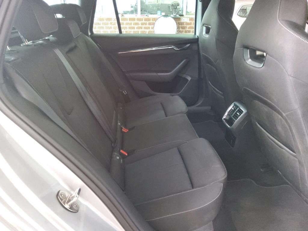 Skoda Octavia 2022 г. Серебристый, пробег 59500 км