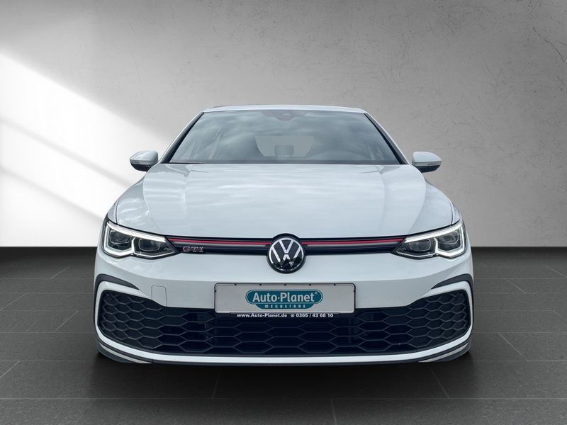 Volkswagen Golf 2022 г. Белый, пробег 41025 км
