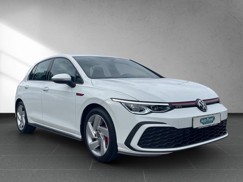 Volkswagen Golf 2022 г. Белый, пробег 41025 км