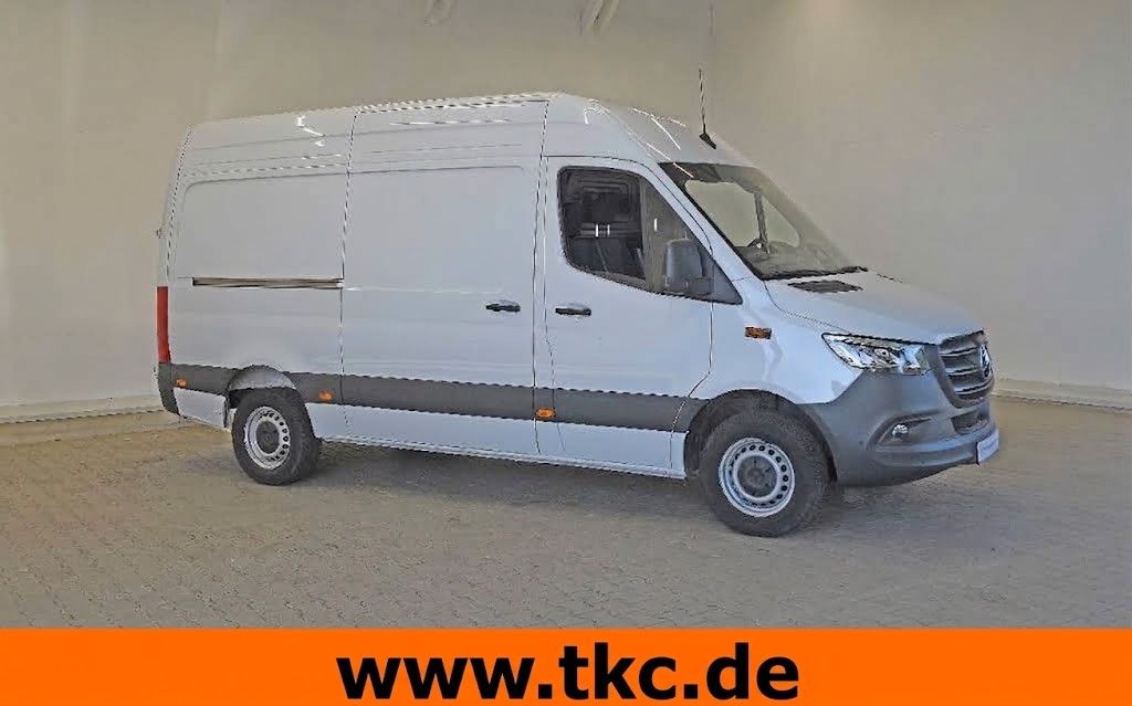 Mercedes-Benz SPRINTER 2024 г. Белый, пробег 57171 км