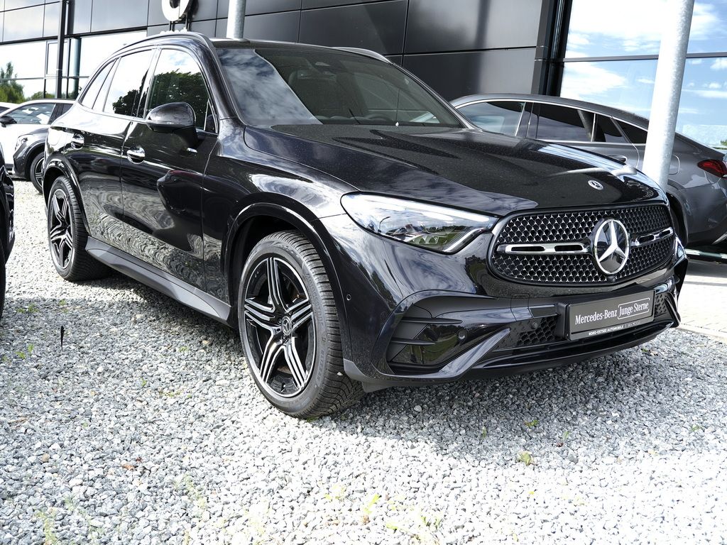 Mercedes-Benz GLC 220 2026 г. Чёрный, пробег 9686 км