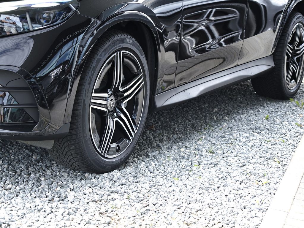Mercedes-Benz GLC 220 2026 г. Чёрный, пробег 9686 км