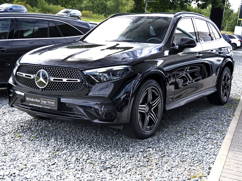 Mercedes-Benz GLC 220 2026 г. Чёрный, пробег 9686 км