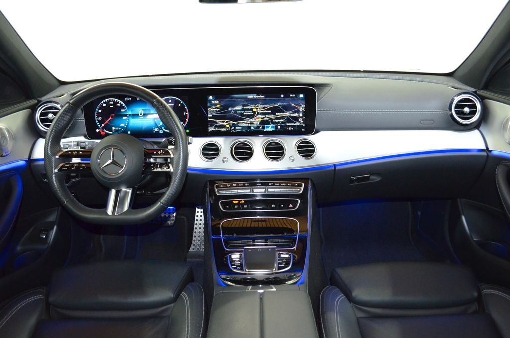 Mercedes-Benz E 400 2023 г. Синий, пробег 48000 км