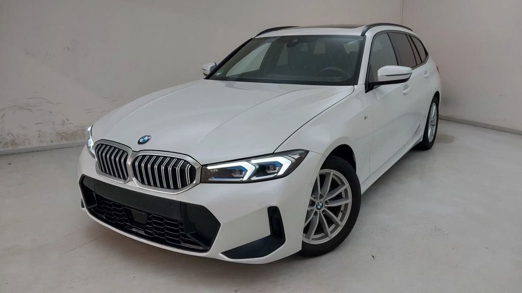 BMW 320 2023 г. Белый, пробег 50000 км