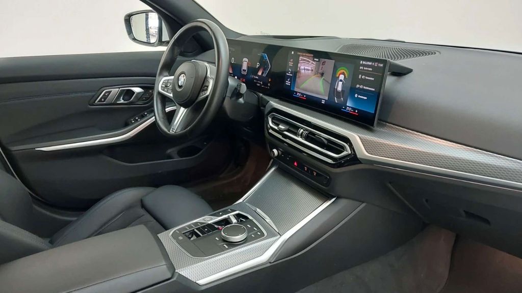 BMW 320 2023 г. Белый, пробег 50000 км