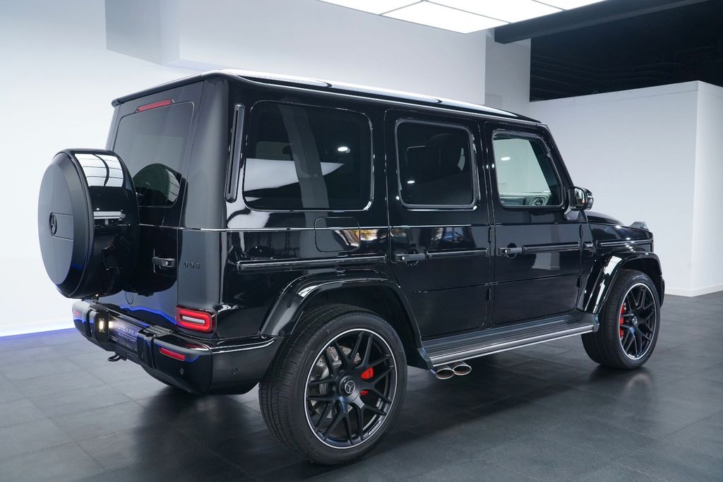 Mercedes-Benz G 63 AMG 2023 г. Чёрный, пробег 8400 км