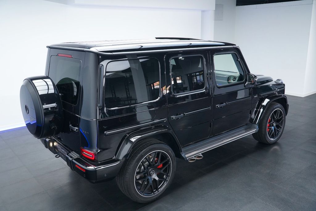 Mercedes-Benz G 63 AMG 2023 г. Чёрный, пробег 8400 км