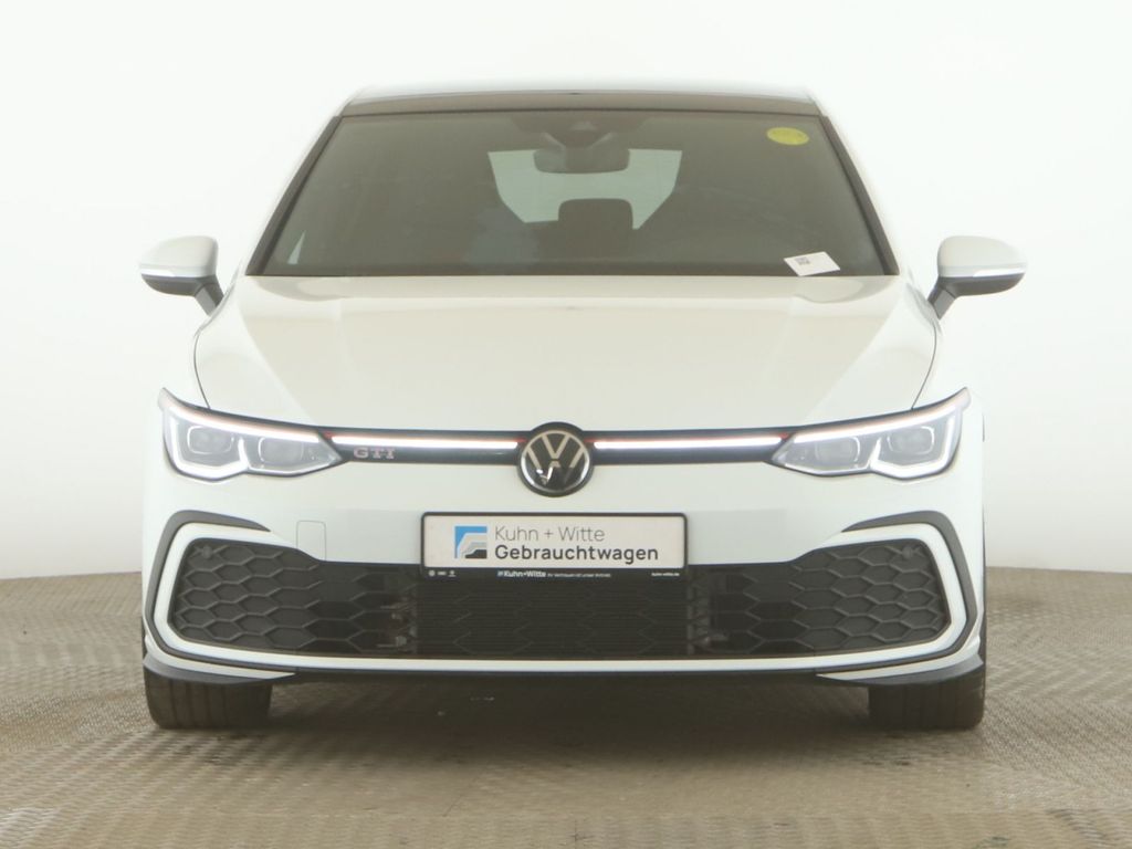 Volkswagen Golf 2024 г. Белый, пробег 25274 км