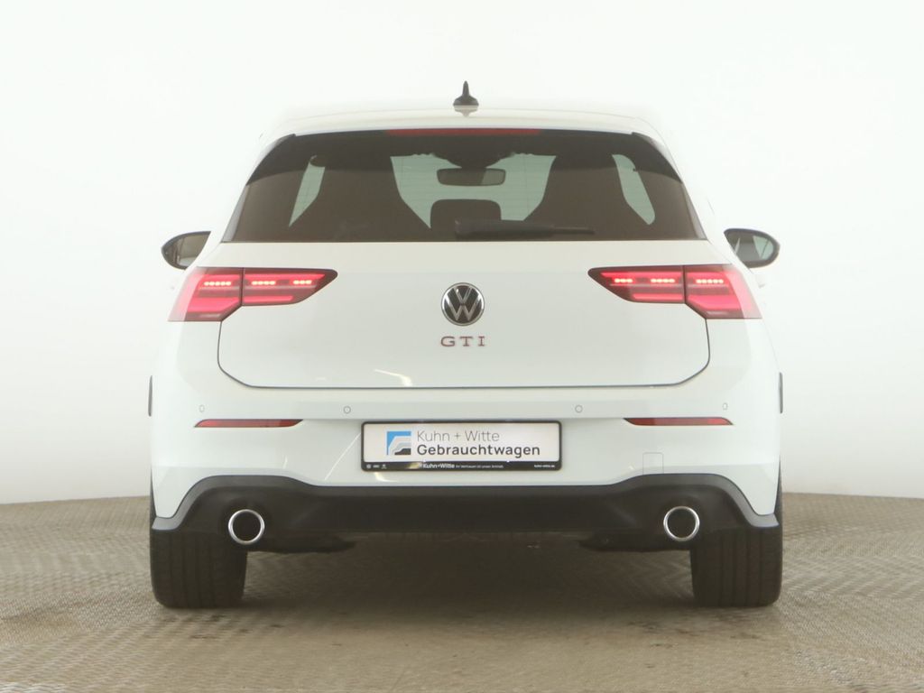 Volkswagen Golf 2024 г. Белый, пробег 25274 км