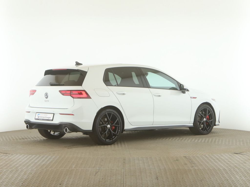 Volkswagen Golf 2024 г. Белый, пробег 25274 км