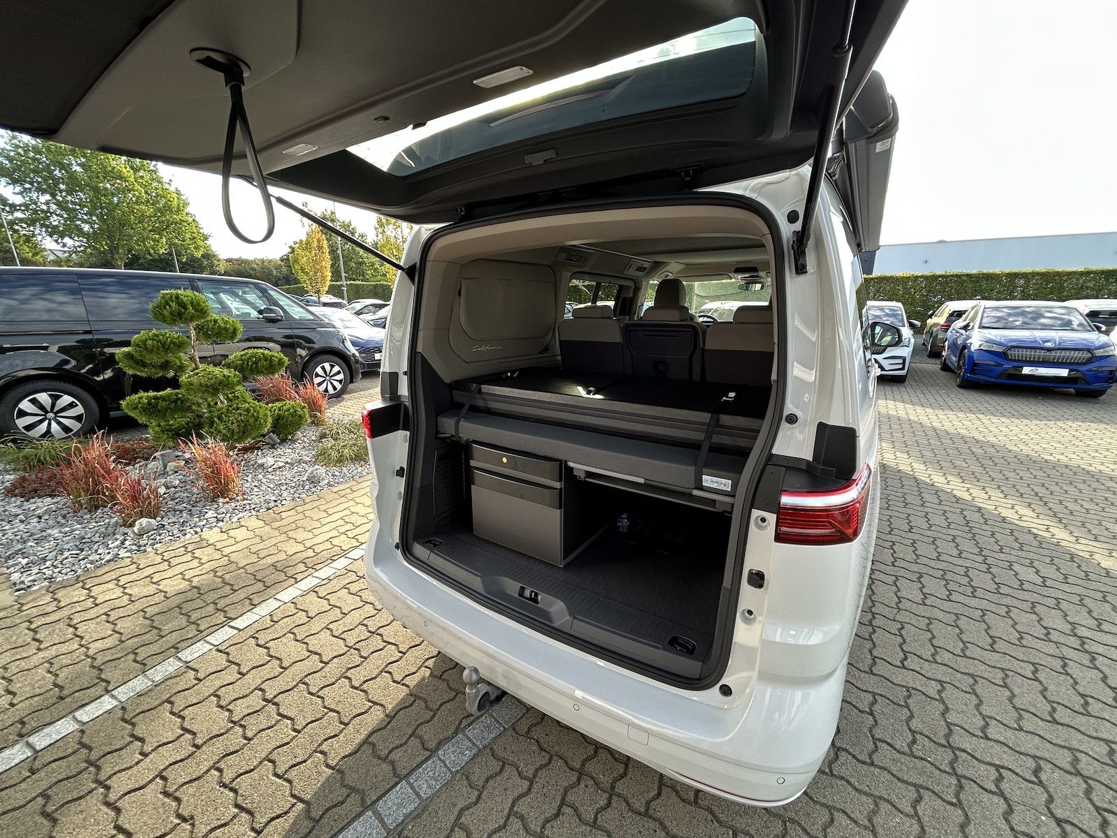 Volkswagen T7 CALIFORNIA 2025 г. Белый, пробег 12361 км
