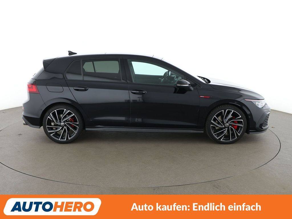 Volkswagen Golf 2023 г. Чёрный, пробег 48659 км