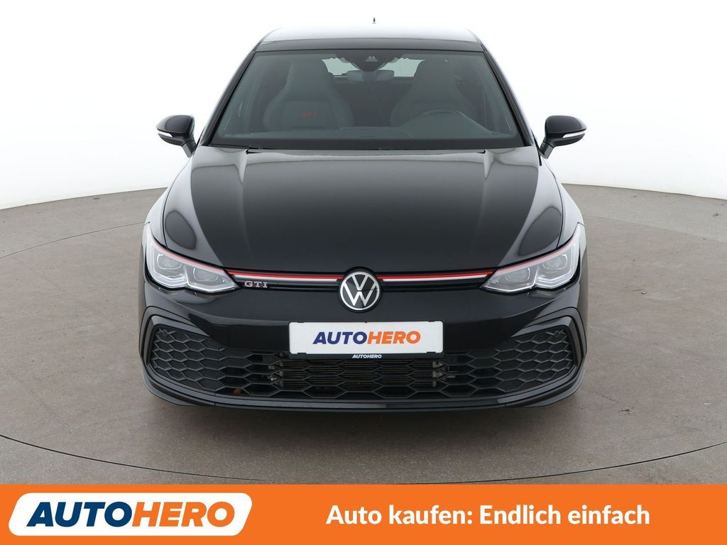 Volkswagen Golf 2023 г. Чёрный, пробег 48659 км