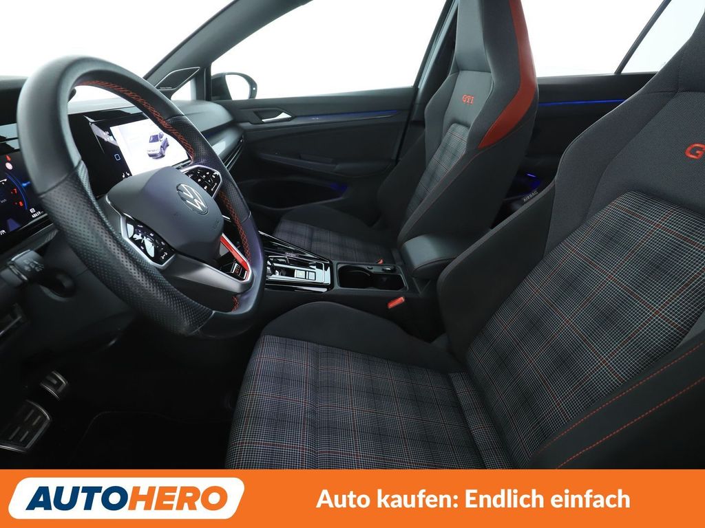 Volkswagen Golf 2023 г. Чёрный, пробег 48659 км