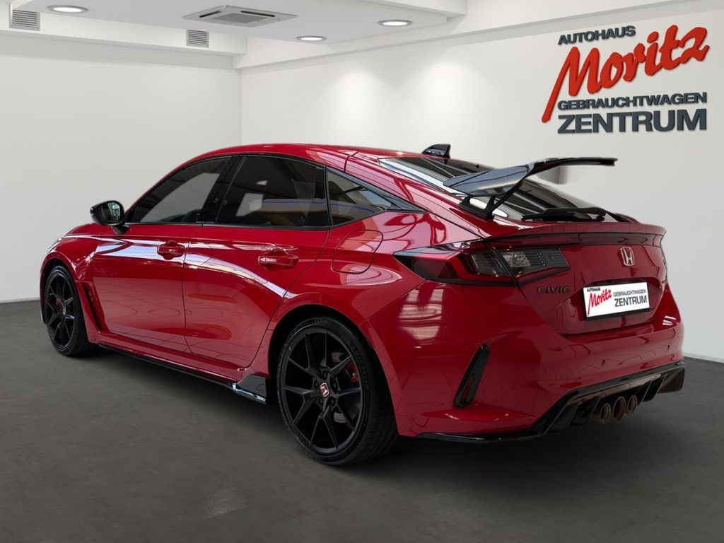 Honda Civic 2023 г. Красный, пробег 55124 км