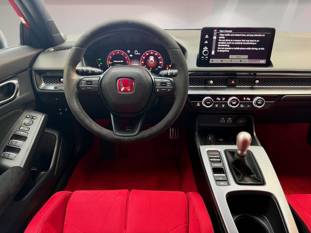 Honda Civic 2023 г. Красный, пробег 55124 км