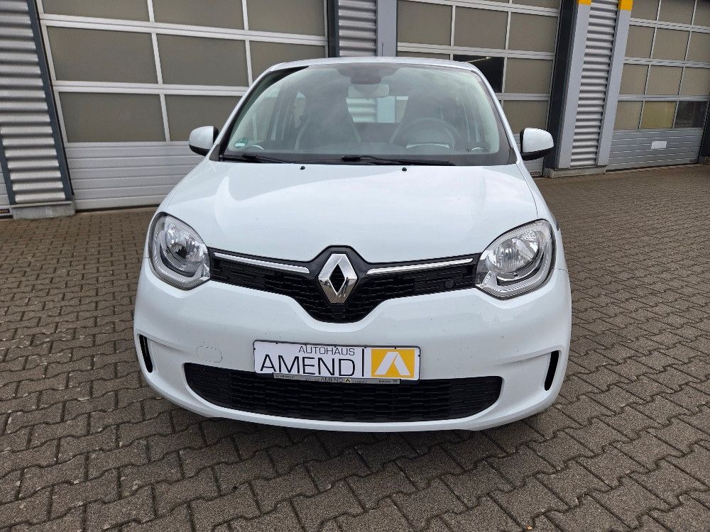 Renault Twingo 2021 г. Белый, пробег 18900 км