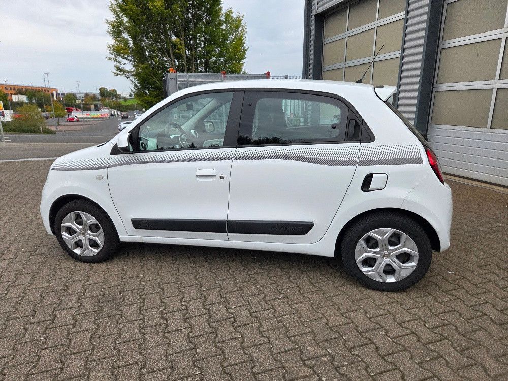 Renault Twingo 2021 г. Белый, пробег 18900 км