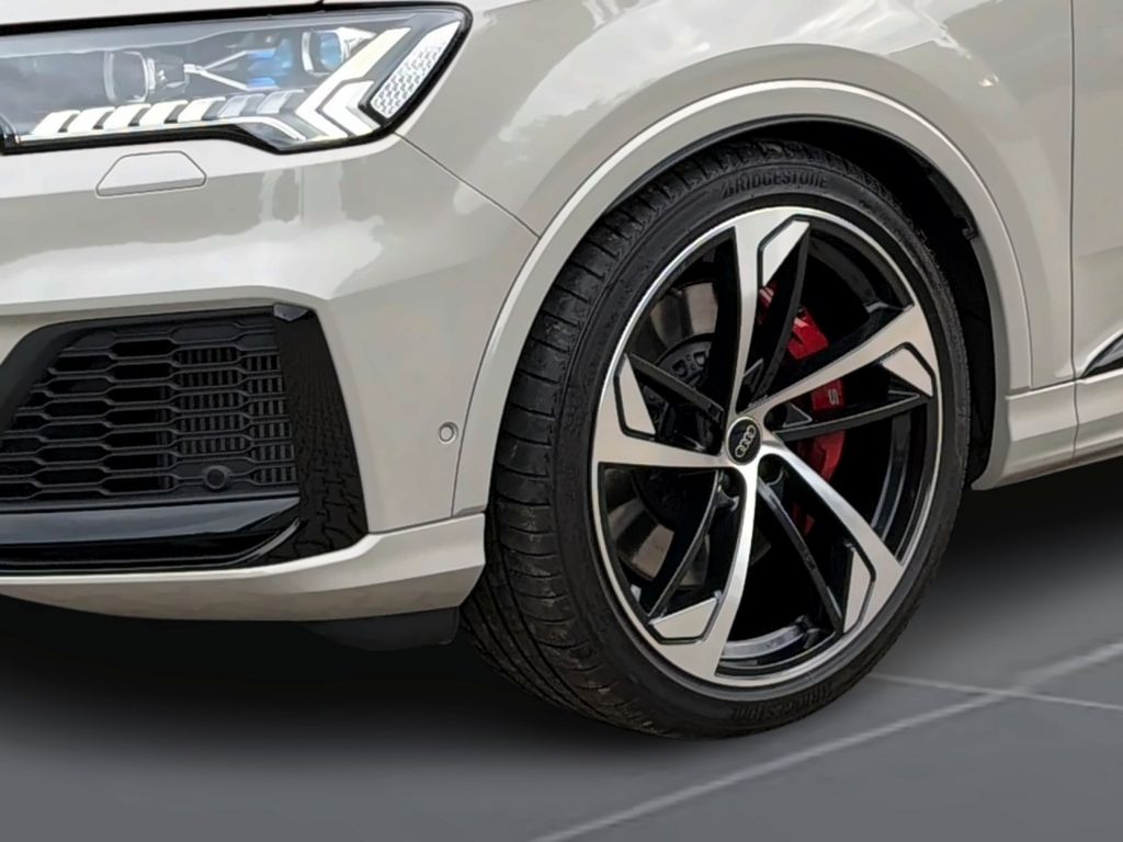 Audi SQ7 2023 г. Золотистый, пробег 26700 км