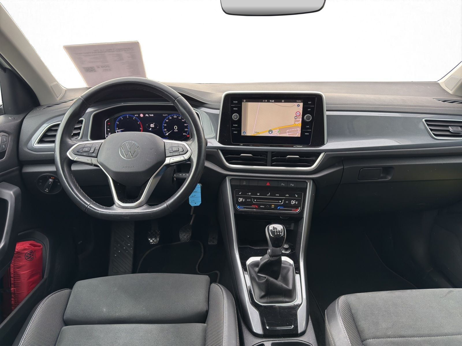 Volkswagen T-Roc 2022 г. Белый, пробег 37700 км