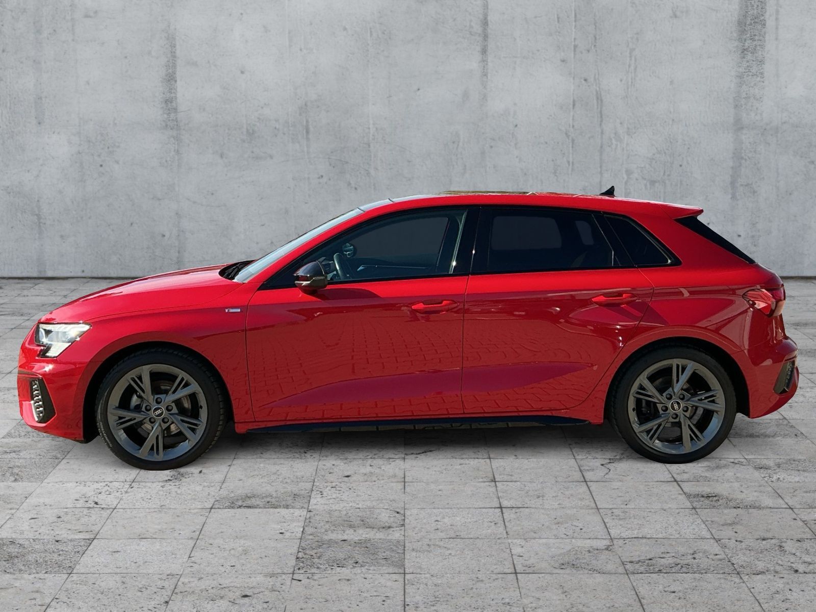 Audi A3 2022 г. Красный, пробег 57223 км