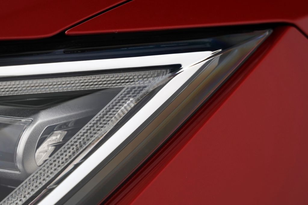 SEAT Arona 2024 г. Красный, пробег 57400 км