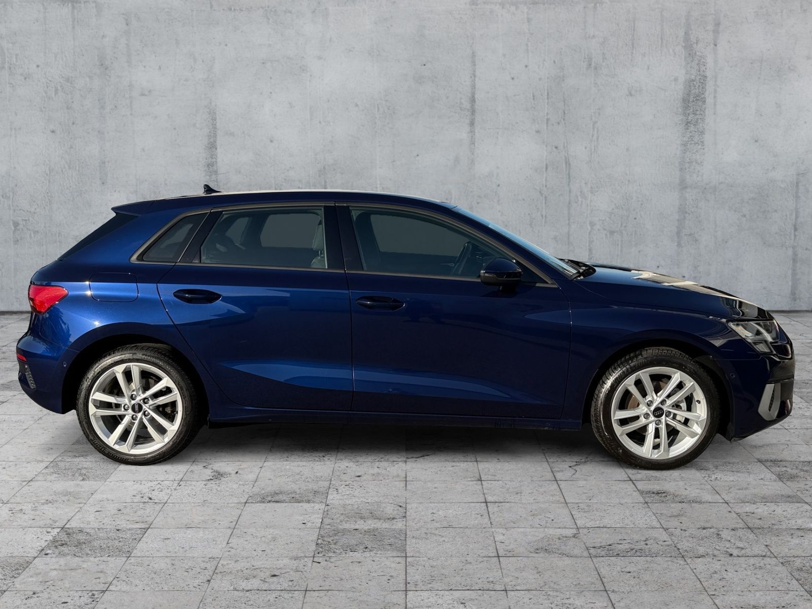 Audi A3 2023 г. Синий, пробег 40342 км