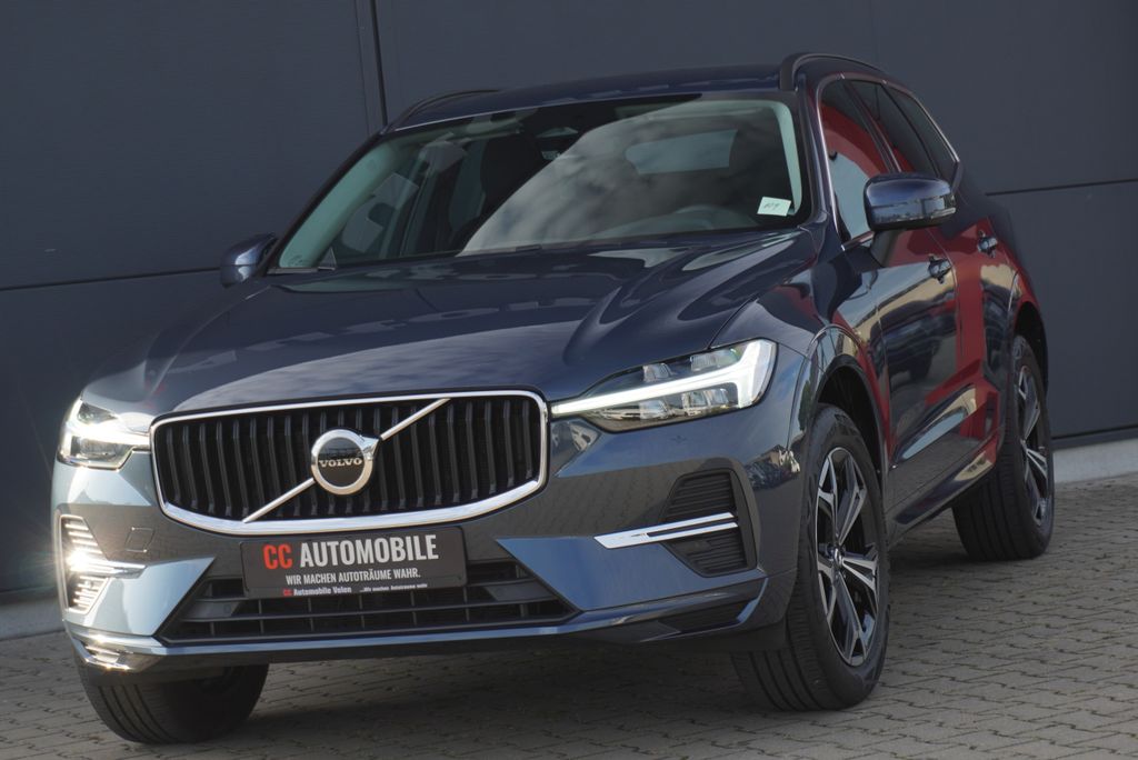 Volvo XC60 2022 г. Синий, пробег 53900 км