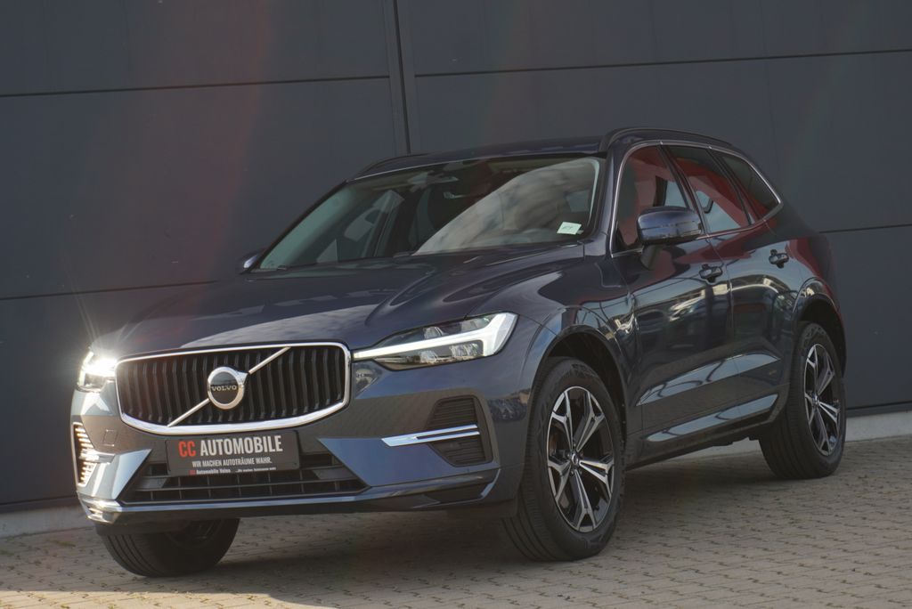 Volvo XC60 2022 г. Синий, пробег 53900 км