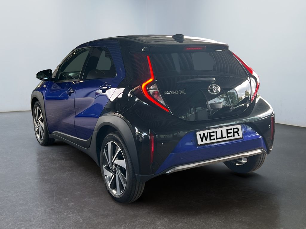 Toyota AYGO (X) 2022 г. Синий, пробег 38113 км