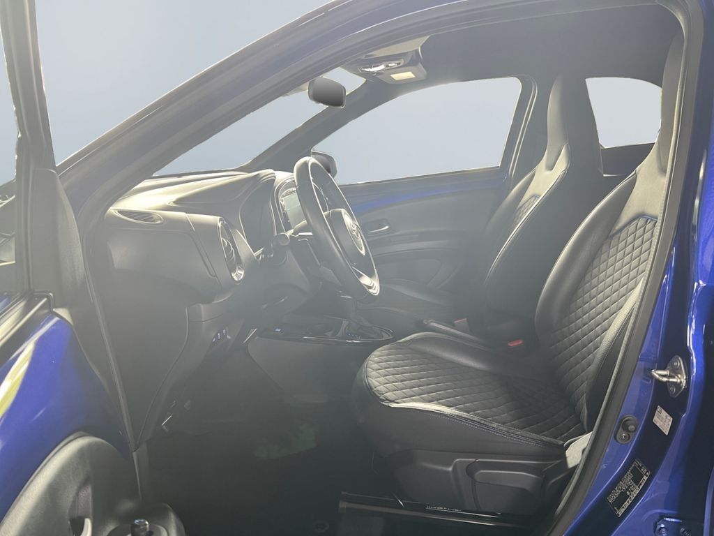 Toyota AYGO (X) 2022 г. Синий, пробег 38113 км
