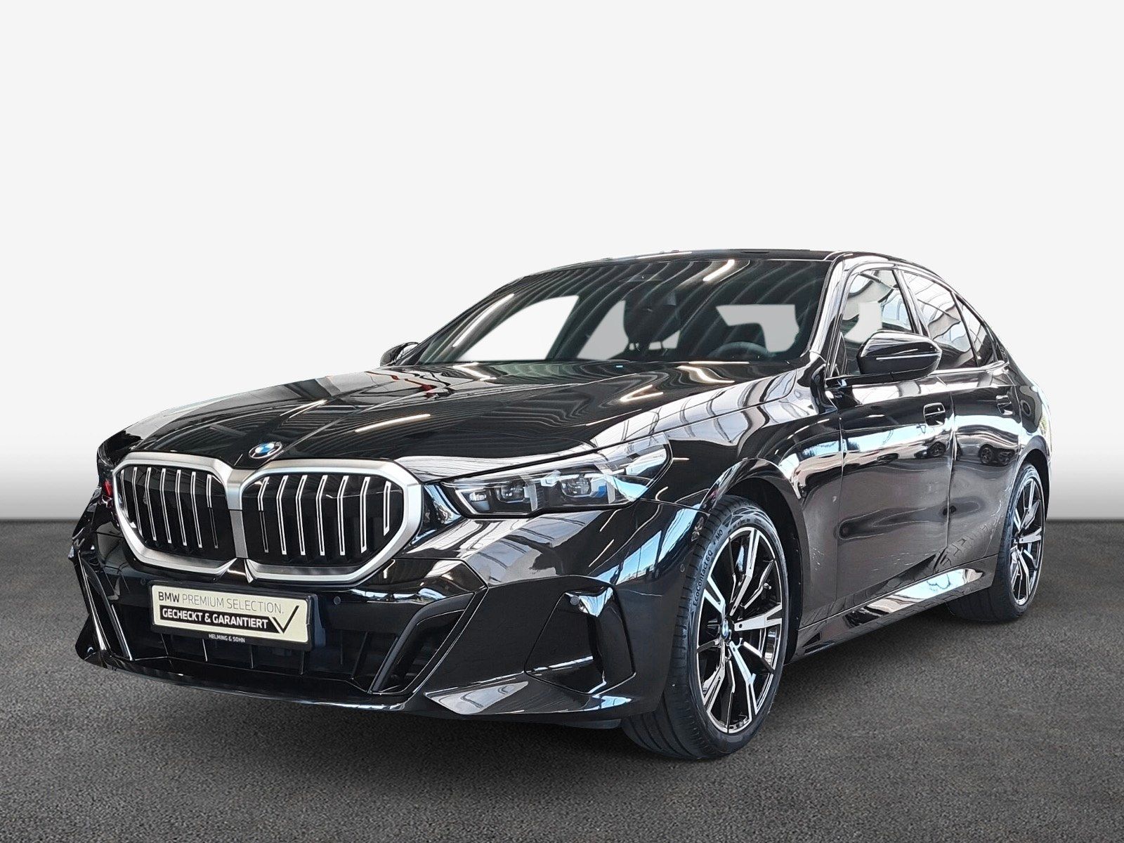 BMW 520 2026 г. Чёрный, пробег 12200 км