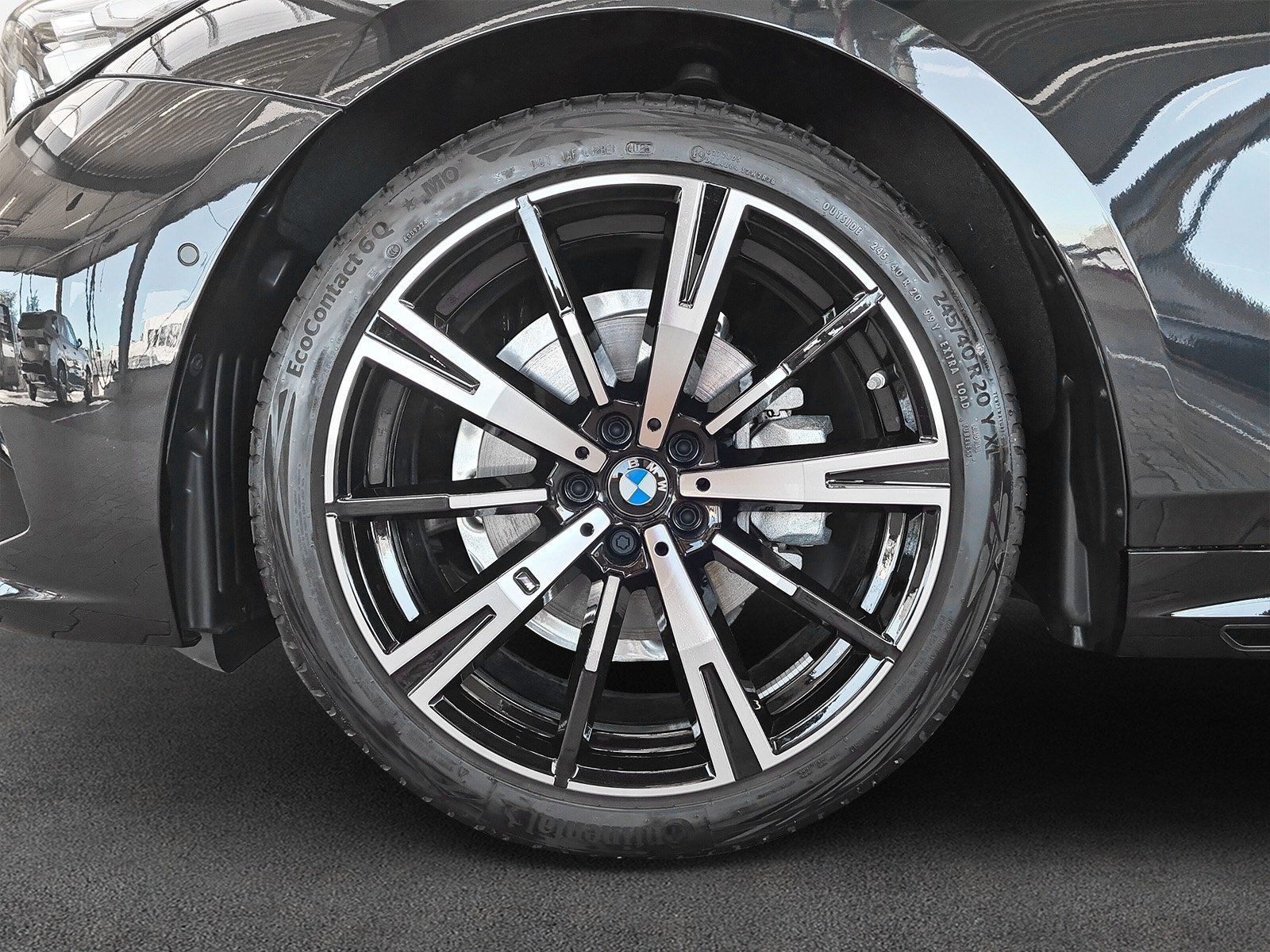 BMW 520 2026 г. Чёрный, пробег 12200 км